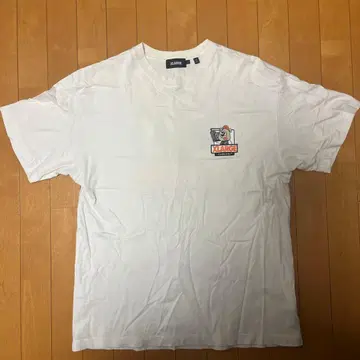XLARGE 화이트 T셔츠