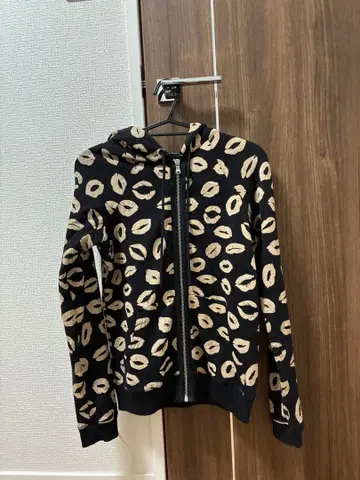 [ MARC BY MARC JACOBS ] 립 후드티 xs