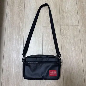 Manhattan Portage 블랙 숄더백
