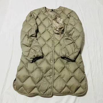 유니클로 울트라 라이트 다운 롱 기장 카키 M