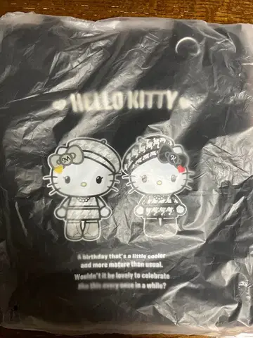헬로키티 흑백 걸리시 쌍둥이 코디 토트백