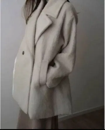 maison celon shaggy tuck middle coat