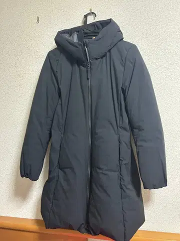 새상품급 유니클로 다운 코트 M