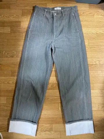 MACPHEE 그레이 스트레이트 데님