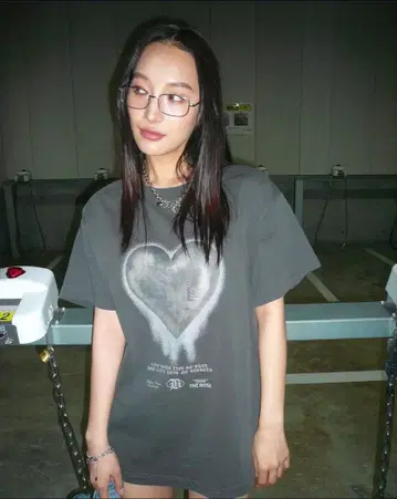 Pigment Graphic T-shirts