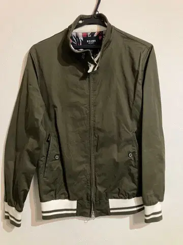 올리브 컬러 캐주얼 자켓