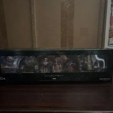 파이널 판타지 VII 리버스 미니 피규어 세트