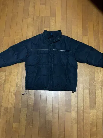 네이비 다운 자켓 지퍼 포켓 부착