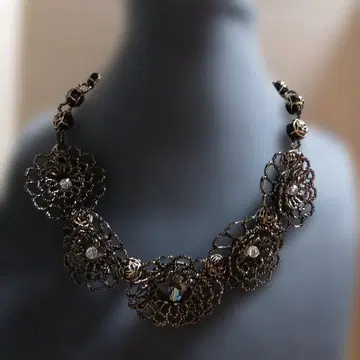 핸드메이드 목걸이 4점.