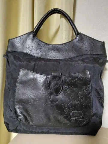 IBIZA 꽃무늬 엠보싱 가공 토트백