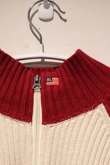 RL 빨간색과 크림색 니트 스웨터
