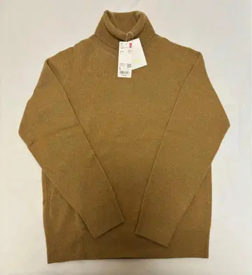 [택 포함 미사용] 유니클로 캐시미어 100% S 사이즈 남성용 브라운