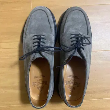 Berwick 그레이 스웨이드 신발 가격 인하 가능