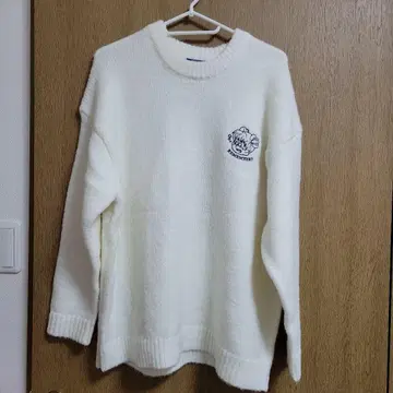 REMEMBER S 사이즈 자수 니트 스웨터