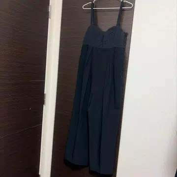 블랙 퀼팅 점프수트