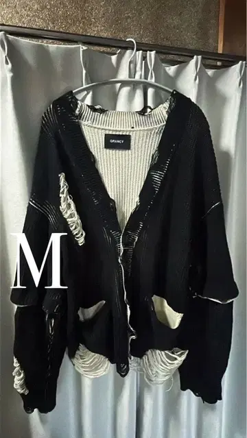 [Grancy] 24AW 블랙 데미지 디자인 가디건 M 사이즈