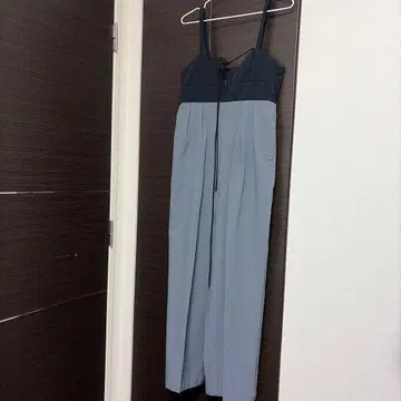 그레이와 블랙 스트랩 올인원