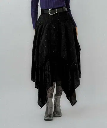 HARE 라메 트위드 이레헴 스커트