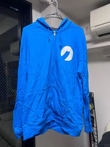 곰 백화점 스카이블루 후드티 [ 사쿠라 니코 / 아오이 미즈키 ]