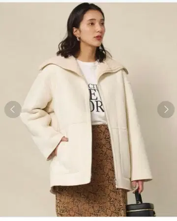 그린 레이블 릴랙싱 2WAY 보아 페이크 무스탕 블루종