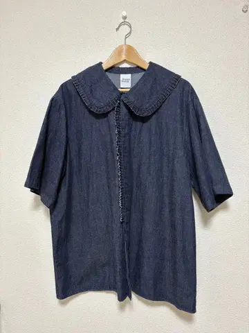 부이 부이 다크 데님 프릴 칼라 반팔 셔츠