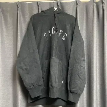 FTGFC 블랙 후드 부착 후드티