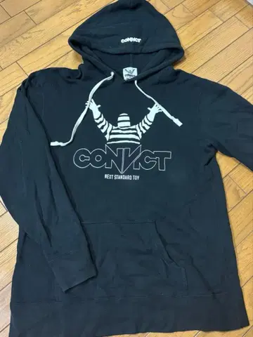 CONVICT 콤비 후드티