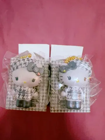 헬로키티 시크릿 마스코트 참 흑백 걸리시 2개 세트