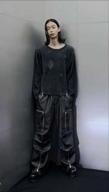 jentlouis 제인트루이스 sidezip damaged knit