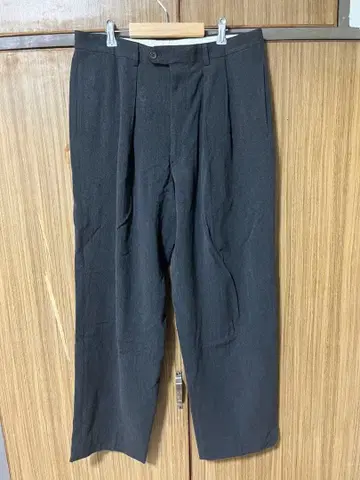 조르지오 아르마니 슬랙스