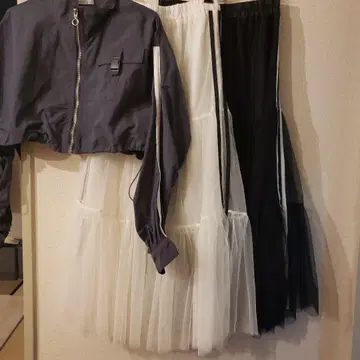 크롭 자켓 & 샤샤 스커트 3점 묶음 판매