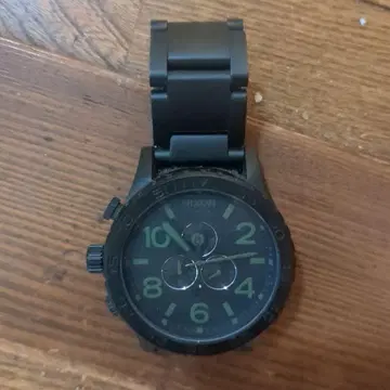 NIXON 크로노그래프 블랙 시계