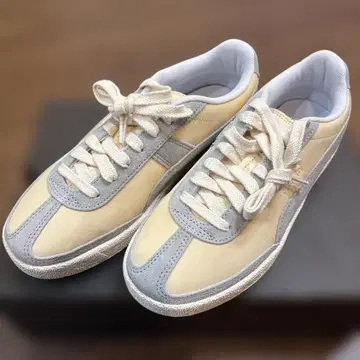 푸마 로우컷 스니커즈 24cm