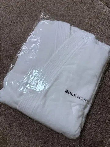 미사용 새상품 BULK HOMME 화이트 목욕 가운