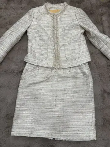 화이트 계열 스커트 셋업 S 사이즈