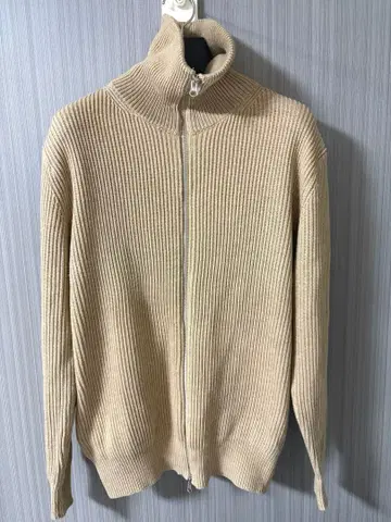 ZARA 베이지 하이넥 스웨터 M