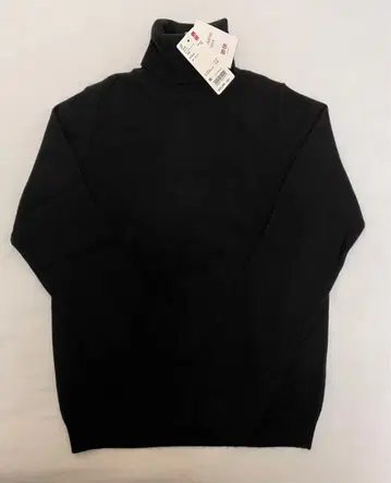 [ 미사용 새상품 ] 유니클로 100% 캐시미어 스웨터 사이즈 M 블랙