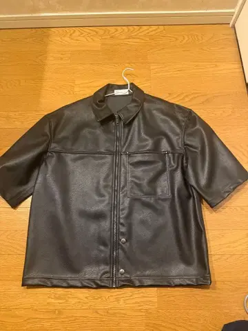 ZARA 블랙 반팔 가죽 자켓 L 인조 가죽 셔츠 자켓