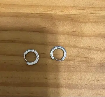 실버 후프 귀걸이 양쪽 귀용