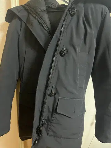 CANADA GOOSE 블랙 다운 자켓