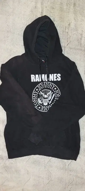 RAMONES 블랙 후드티 후드 부착