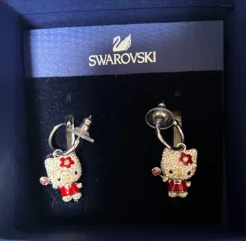 Swarovski 헬로키티 귀걸이