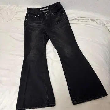 존 웨인 설리번 44 플레어 데님 부츠컷