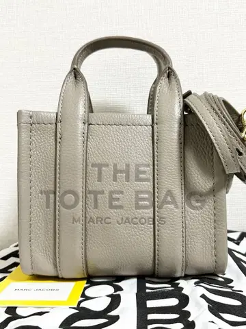 새상품 마크제이콥스 더 레더 크로스바디 미니 토트백 그레이