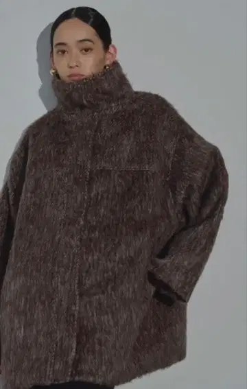 AIC. 믹스 샤기 스탠드 넥 코트 브라운