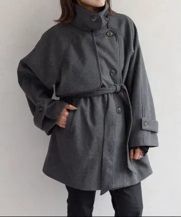 파이핑 스탠드 칼라 미들 코트