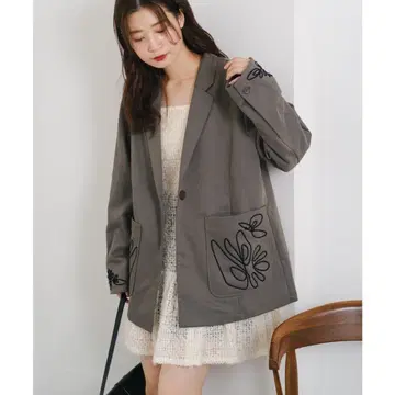 Kastane 그레이 꽃무늬 자수 포켓 테일러드 자켓