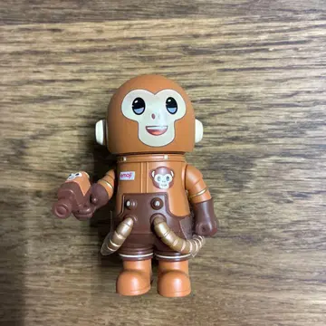 popmart 우주복 피규어