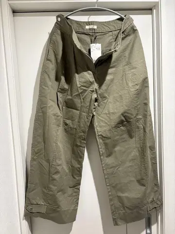 El mar 코튼 밑단 버튼 커브 팬츠