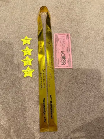 TXT 낙하물 ACT:TOMORROW 수빈 사인 금테이프 별 10개